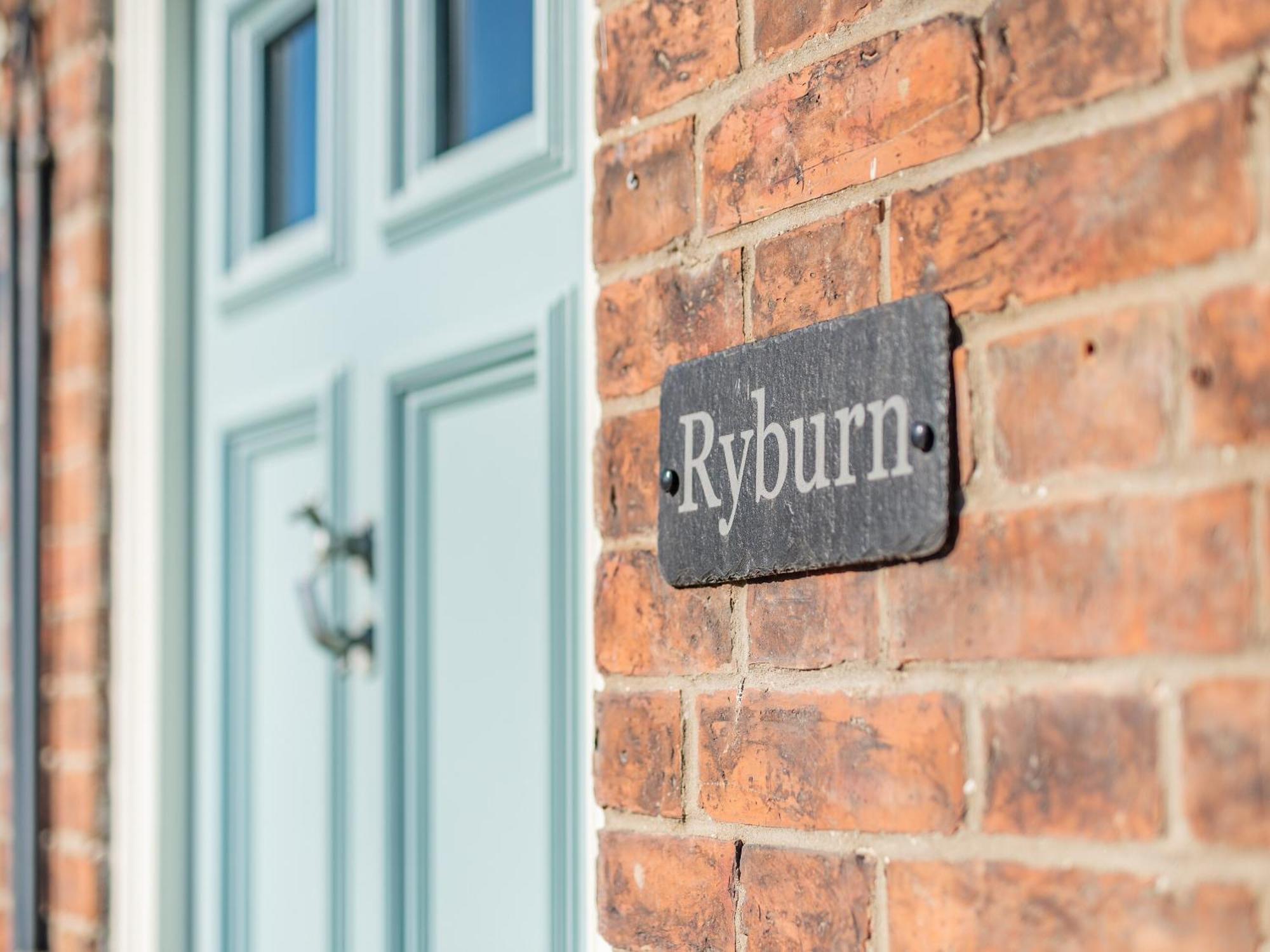 فيلا Ryburn House - Uk43518 ثورنتون دالي المظهر الخارجي الصورة